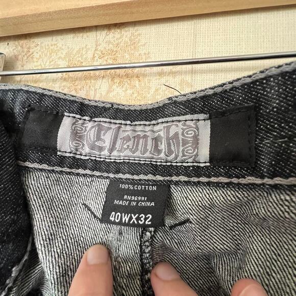 Crazy Y2K Clench Wing Embrodered Black Baggy Pants Size 40x32” - Picture 4 of 8